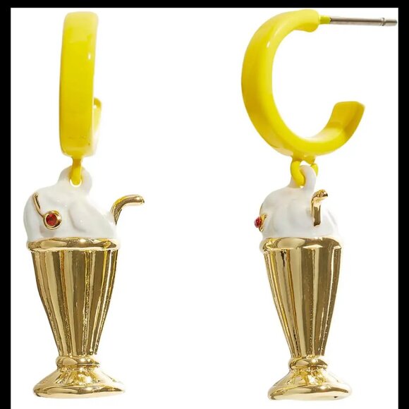 Coach $85 RETAIL MODEL Milkshake Huggie Enamel Earrings WITH POUCH - Picture 3 of 4
